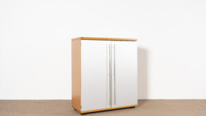 0247 Hali Flügeltürschrank