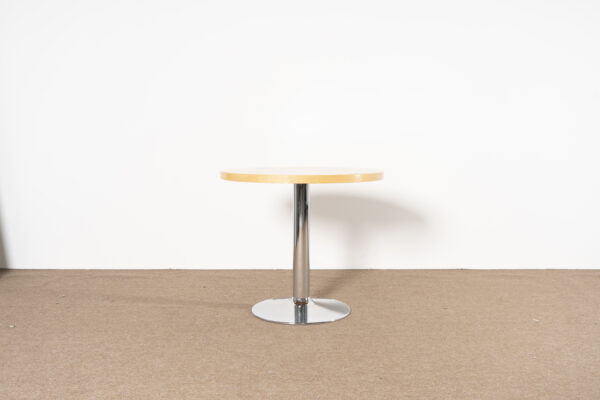 0233 Div. Designer Besprechungstisch